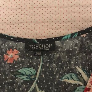 Topshop Tops - Black floral Topshop shirt Topshop Tops - Black floral Topshop shirt